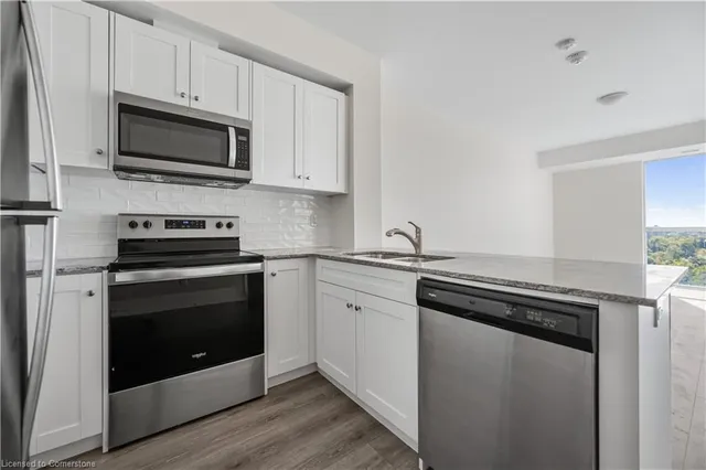 Additional image 25 of 60 Charles St Unit 807