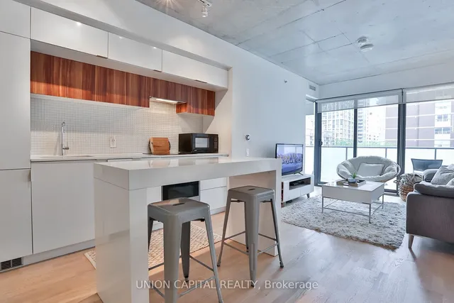 Additional image 9 of 185 Roehampton Ave Unit 406