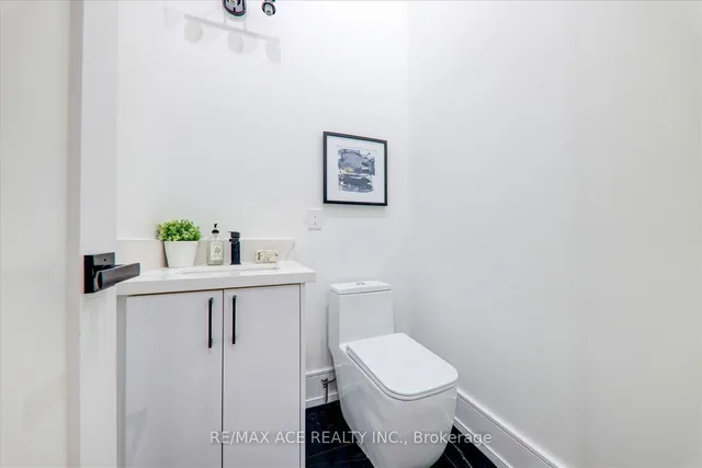 Additional image 22 of 26 August Ave