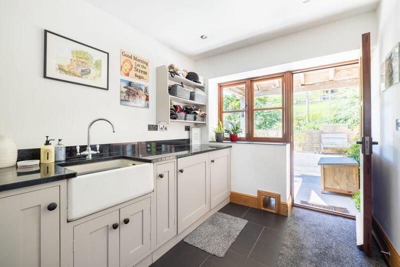 Additional image 11 of Stunning rural home with land near Caste Cary.