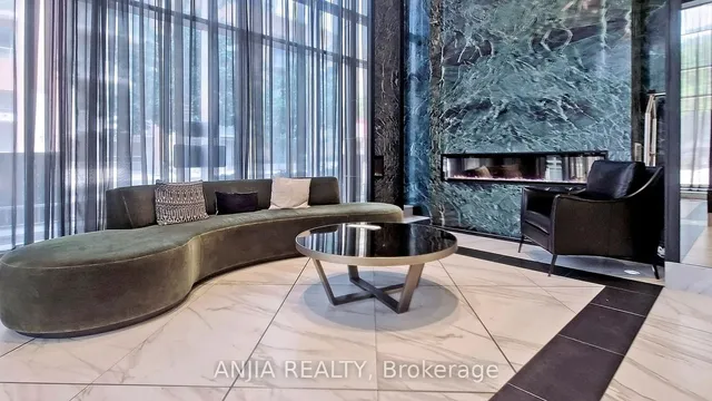 Additional image 31 of 89 McGill St Unit 1306