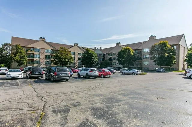 15 Hofstetter Ave Unit 216