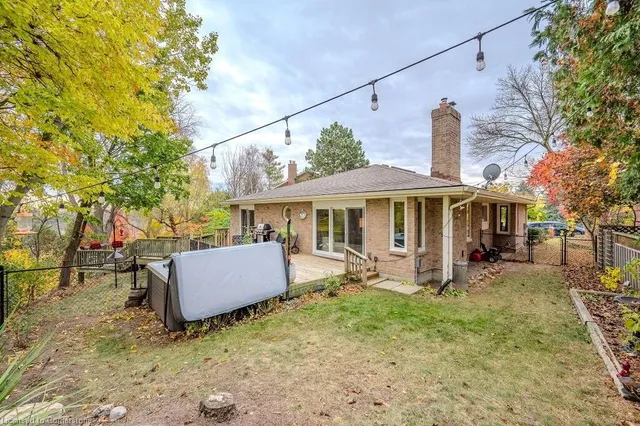 Additional image 43 of 57 Tinatawa Crt