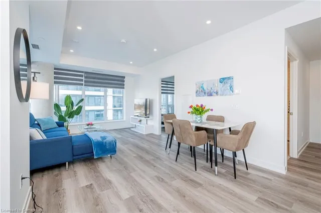 Additional image 9 of 15 Wellington St Unit 612