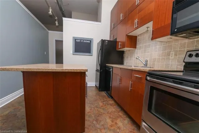 Additional image 17 of 276 King St Unit 208