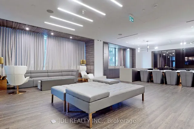 Additional image 32 of 39 Roehampton Ave Unit 506