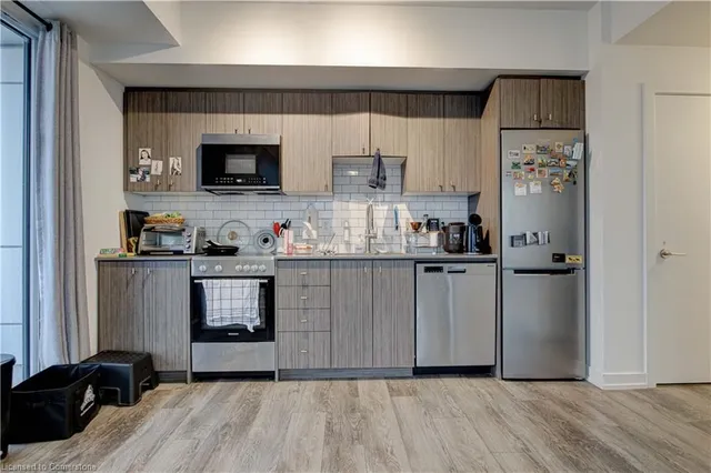 Additional image 10 of 5 Wellington St Unit 1009