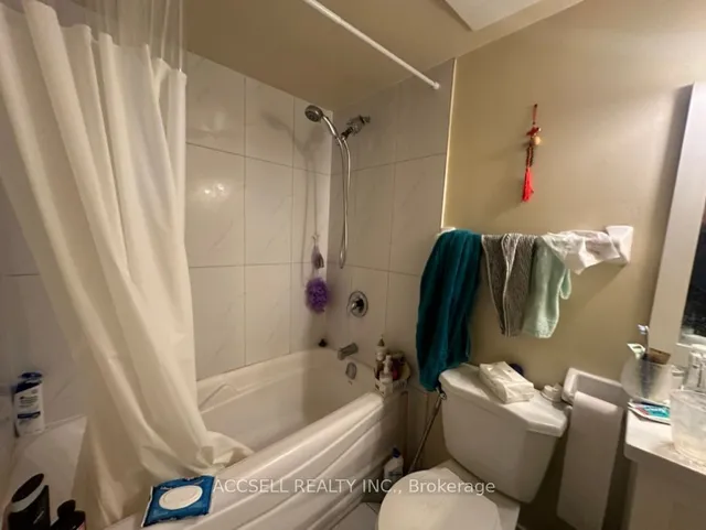 Additional image 9 of 3050 Ellesmere Rd Unit 918