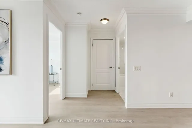 Primary image of 2 Clairtrell Rd Unit #1008