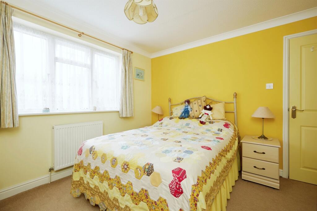 Additional image 12 of Grants Close, WINCANTON