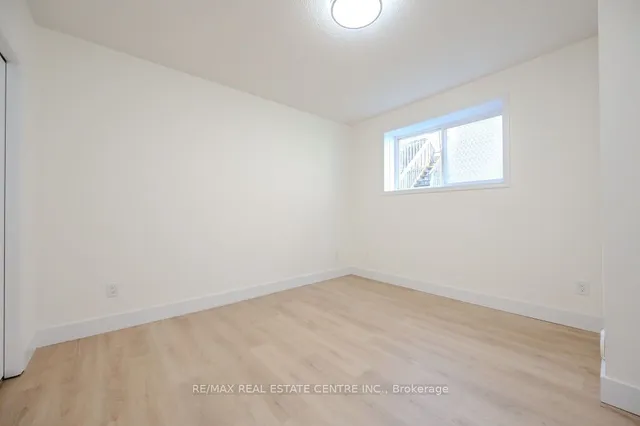 Additional image 23 of 50 Howe Dr Unit 3D