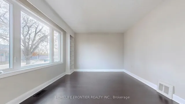 Additional image 14 of 20 Mayall Ave