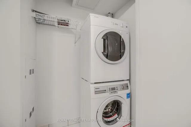 Additional image 12 of 181 Dundas St Unit 911