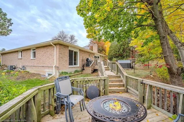 Additional image 49 of 57 Tinatawa Crt
