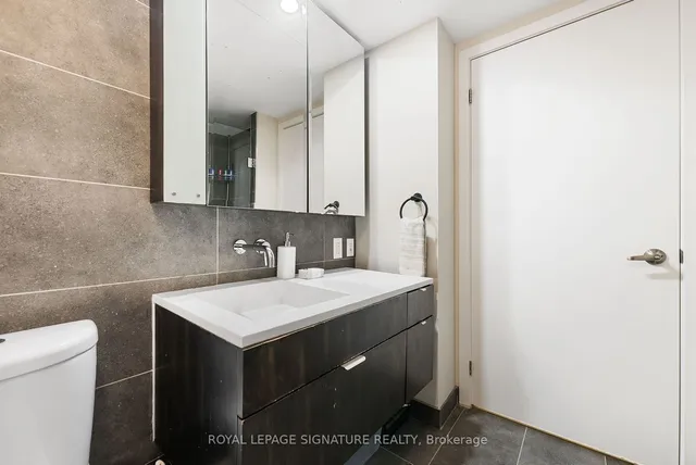 Additional image 13 of 508 Wellington St Unit 204