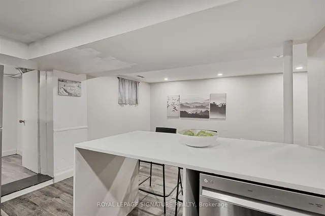 Additional image 34 of 58 Livingstone Ave