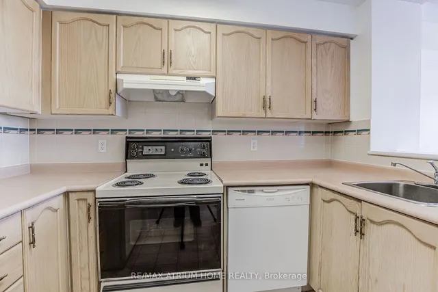 Additional image 13 of 8 Pemberton Ave Unit 511