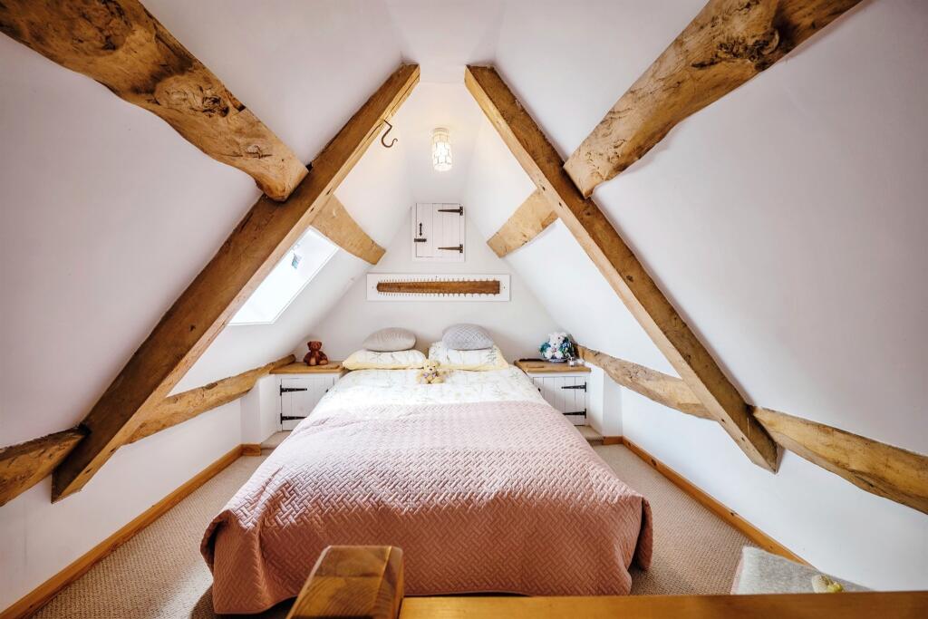 Additional image 8 of High Street, Henstridge, Templecombe