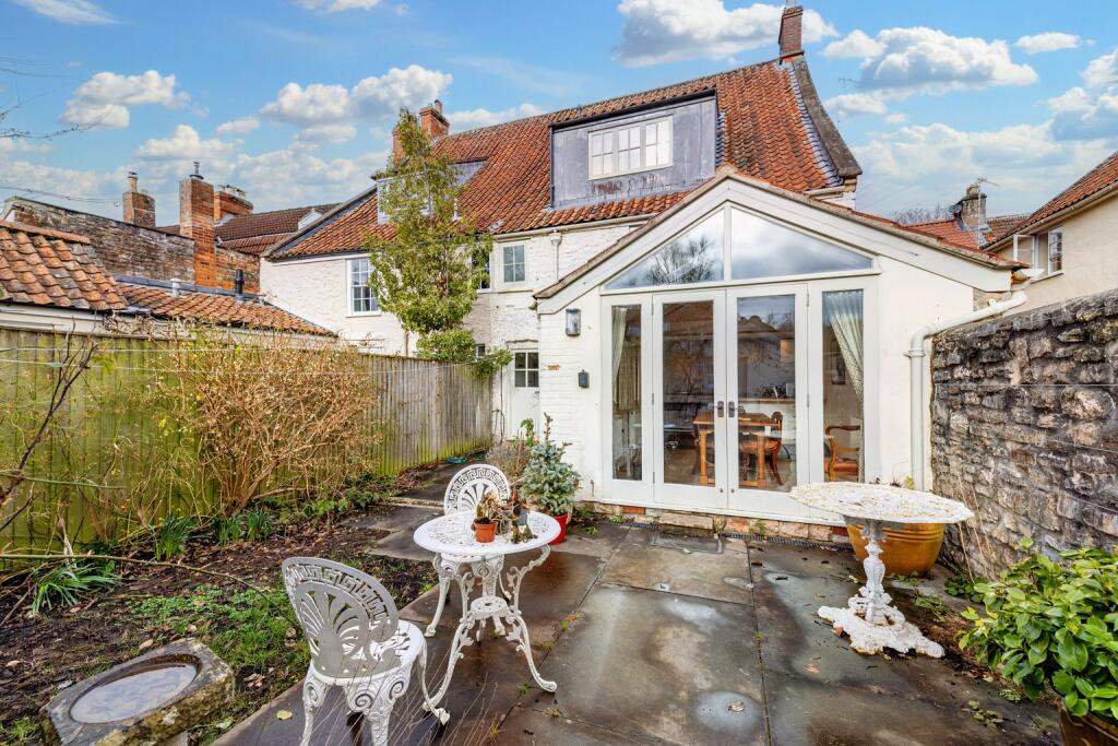 Additional image 20 of WELLS