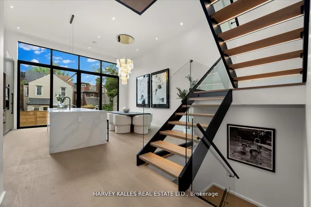 Additional image 4 of 697 Richmond St