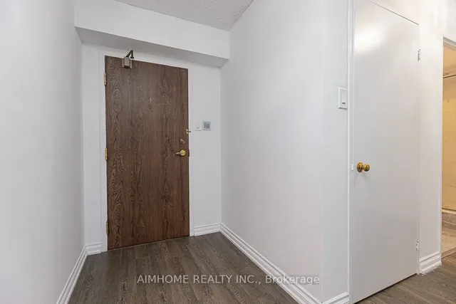 Additional image 8 of 330 Alton Towers Circ Unit 1613