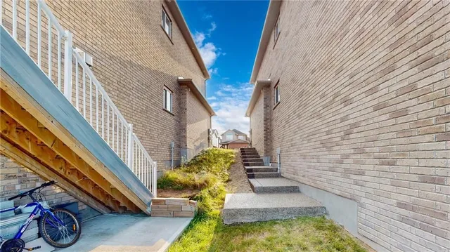 Additional image 37 of 341 RIVERTRAIL Ave