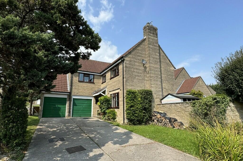Primary image of Greenway Close Wincanton BA9