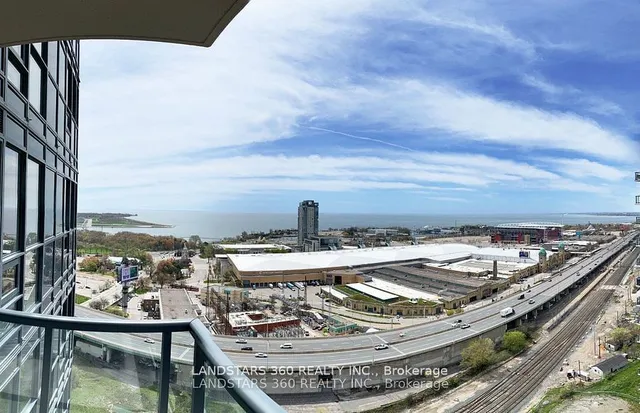 Additional image 4 of 49 East Liberty St Unit 2304