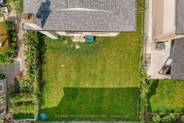 Additional image 33 of 50 Franca Cres