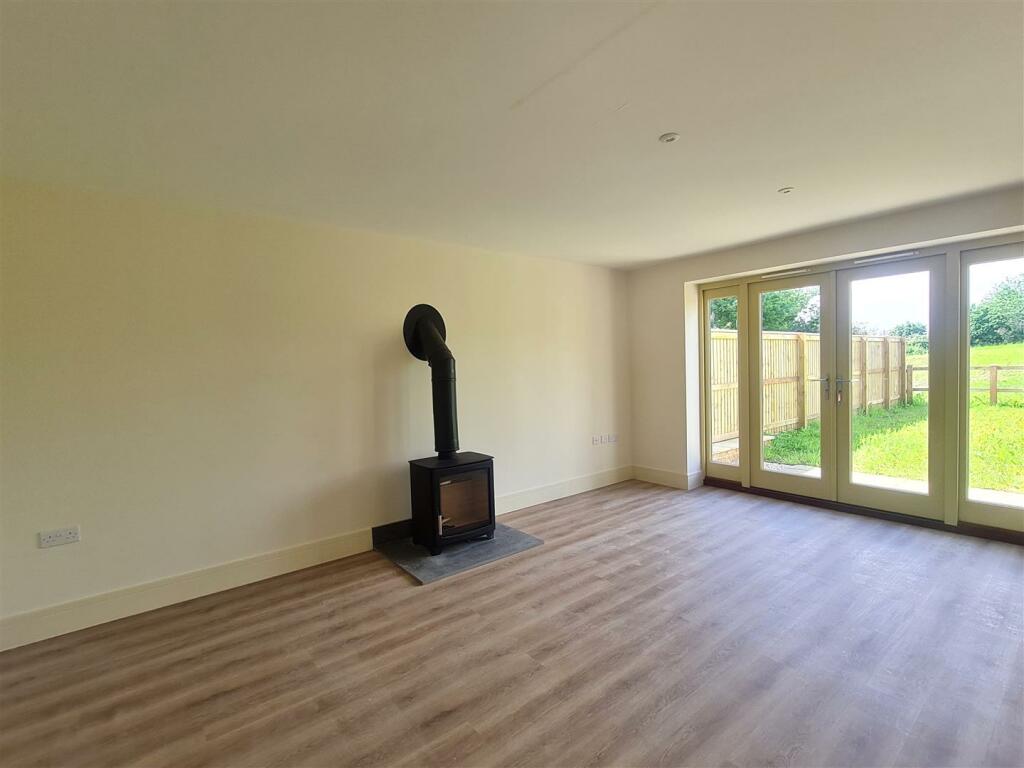 Additional image 10 of Meadow View, Hill Ash Court