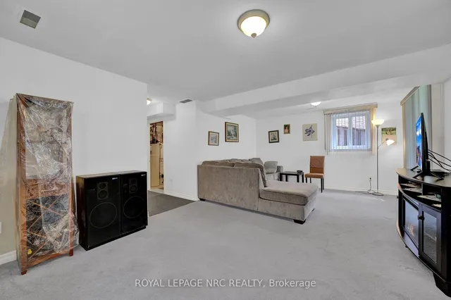 Additional image 32 of 27 Hollyridge Cres