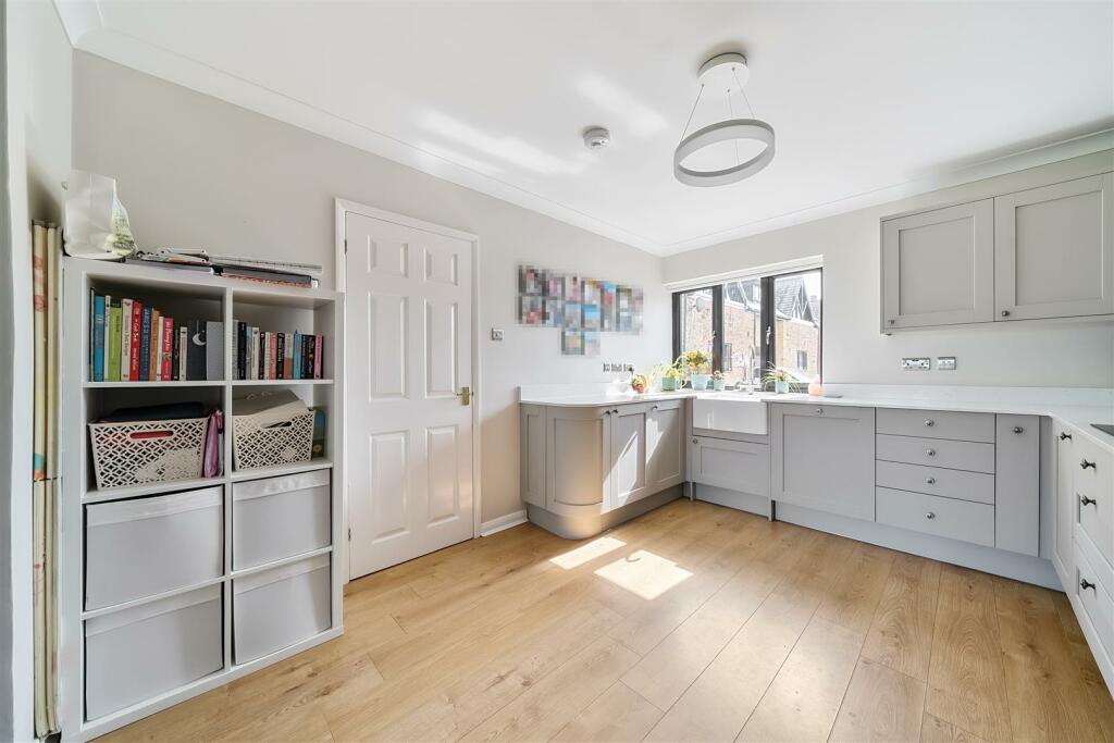 Additional image 11 of Halletts Orchard, Tintinhull, Yeovil