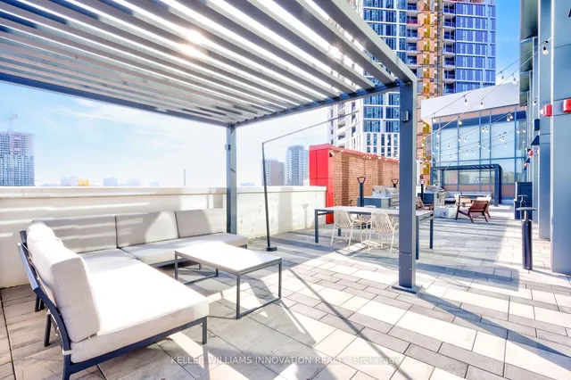 Additional image 39 of 15 Wellington St Unit 303