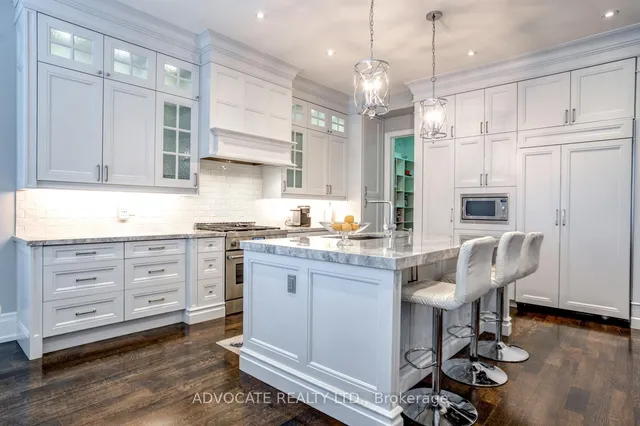 Additional image 15 of 210 Burndale Ave