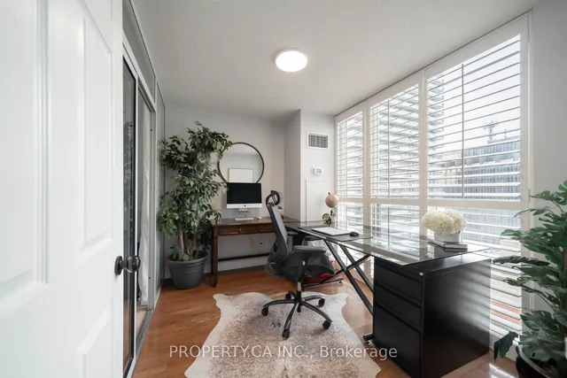 Additional image 11 of 43 Eglinton Ave Unit 1902