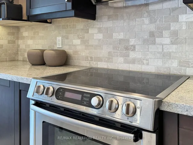 Additional image 14 of 33 Harbour Sq Unit 3004