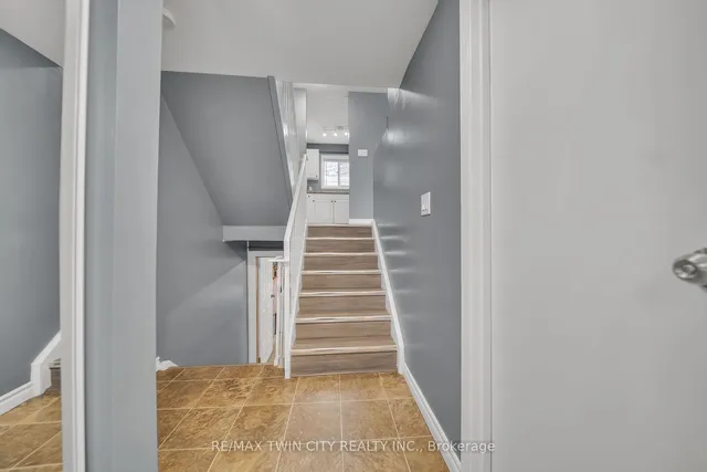 Additional image 2 of 648 Doon Village Rd Unit 10