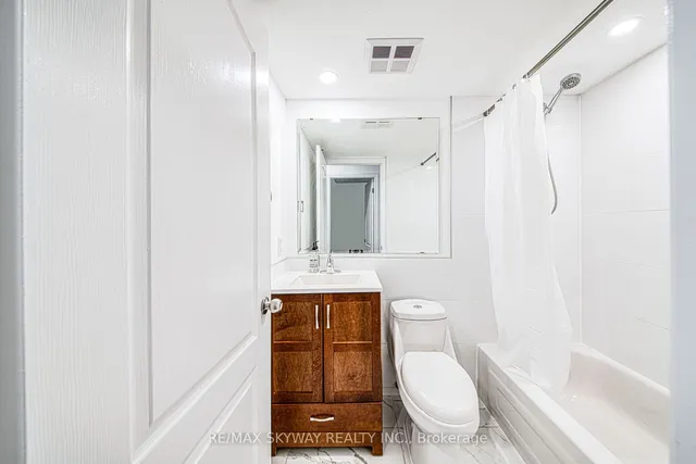 Additional image 18 of 98 Strachan Ave Unit 614