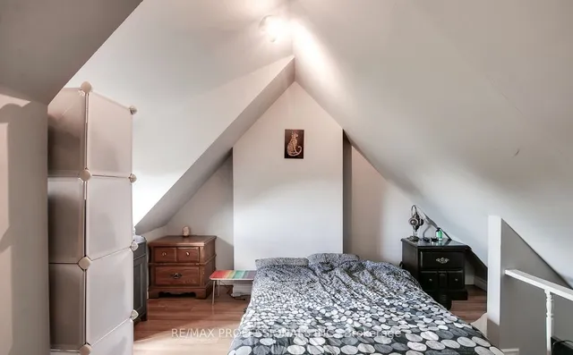 Additional image 13 of 176 Rosemount Ave