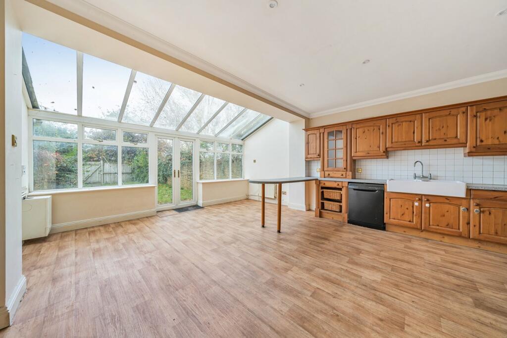 Additional image 2 of Priorygate Court, Castle Cary, BA7