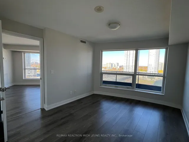 Additional image 9 of 125 Village Green Sq Unit 1109