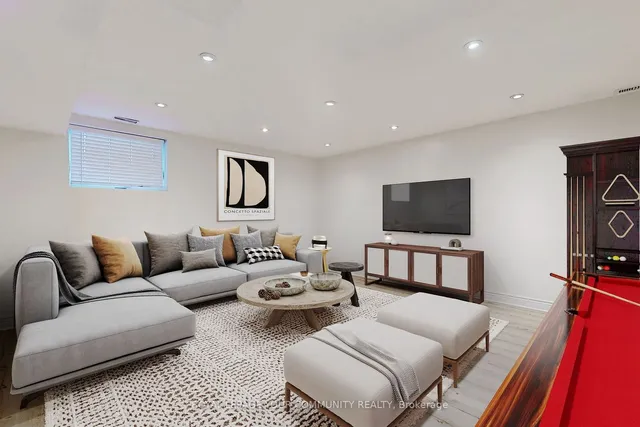 Additional image 32 of 76A Amsterdam Ave