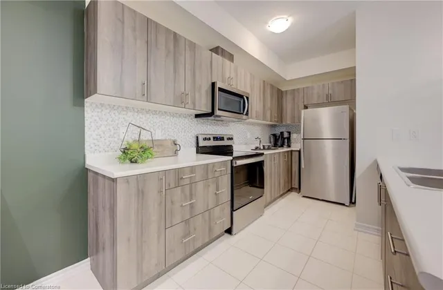 Additional image 11 of 375 Westwood Dr Unit A