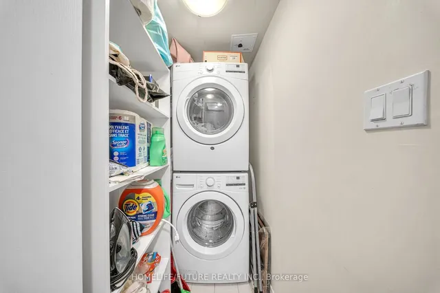 Additional image 18 of 10 Yonge St Unit 1603