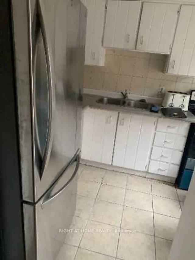 Additional image 14 of 40 Rexdale Blvd Unit 31