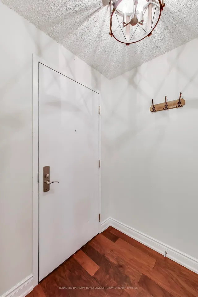 Additional image 7 of 761 Bay St Unit 304