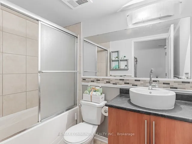 Additional image 21 of 8 Rosebank Dr Unit A