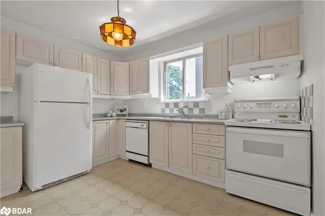 Additional image 4 of 55 Laurel Ave