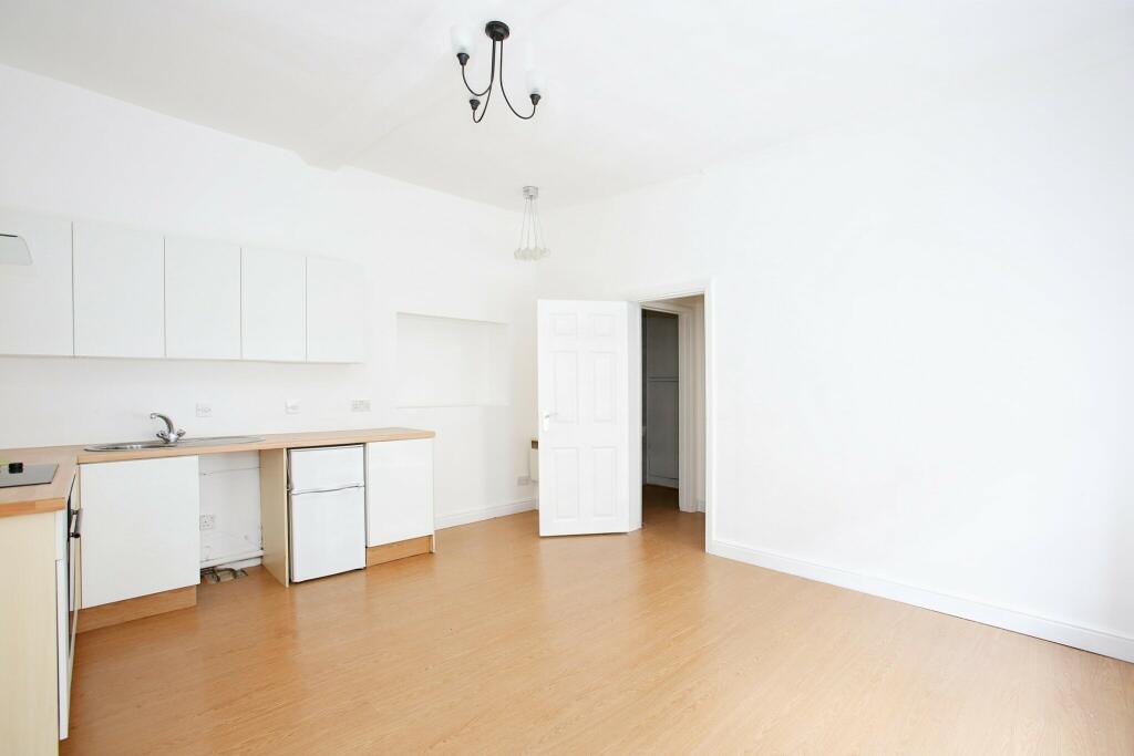 Additional image 4 of Ralston Court, Wincanton - Investment opportunity