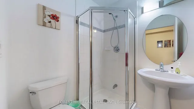 Additional image 16 of 16 Yonge St Unit 2207